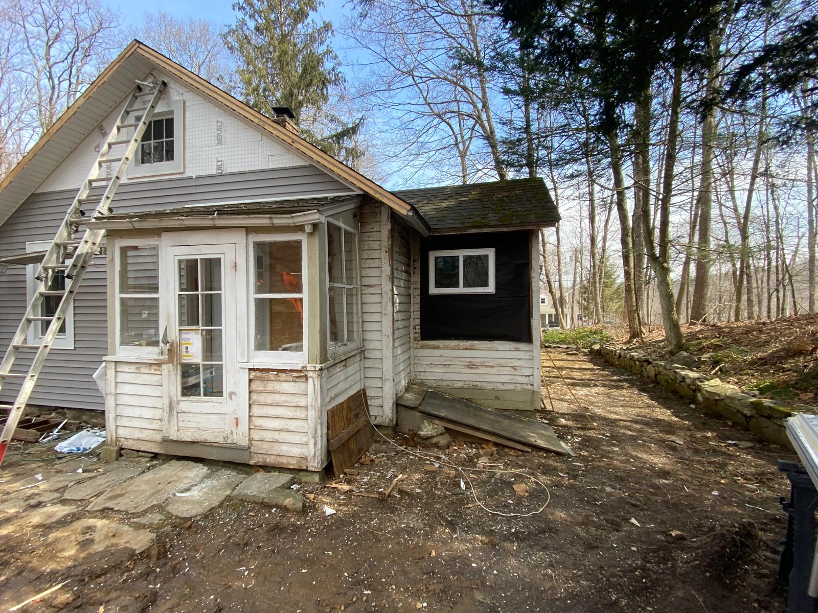 Home exterior renovation, before by Rome Leite Home Improvement