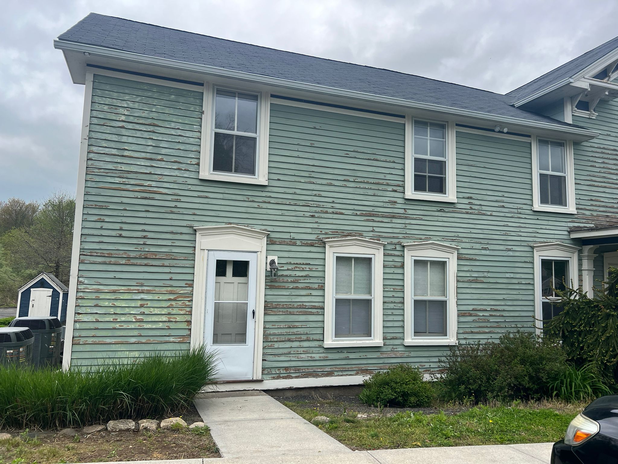 Exterior siding renovation, before by Rome Leite Home Improvement